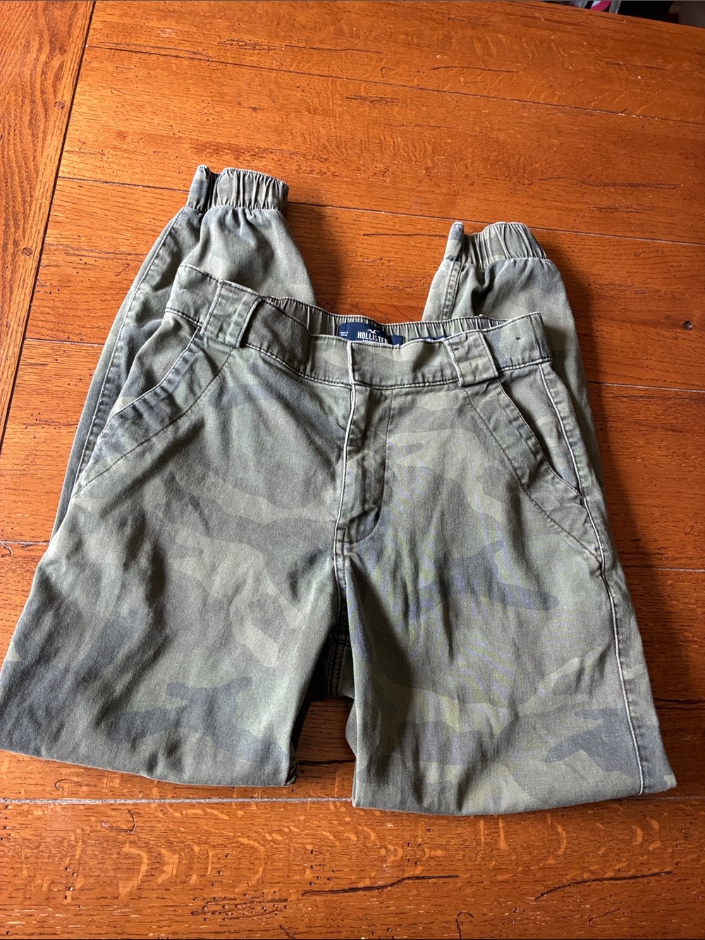 Hollister Olive Green High-Rise Joggers
